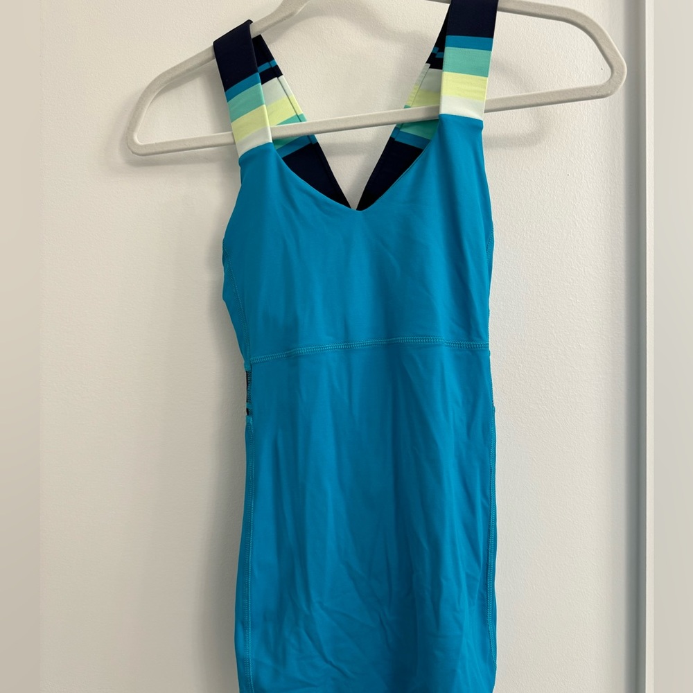 LULULEMON - Cross Back Tanktop